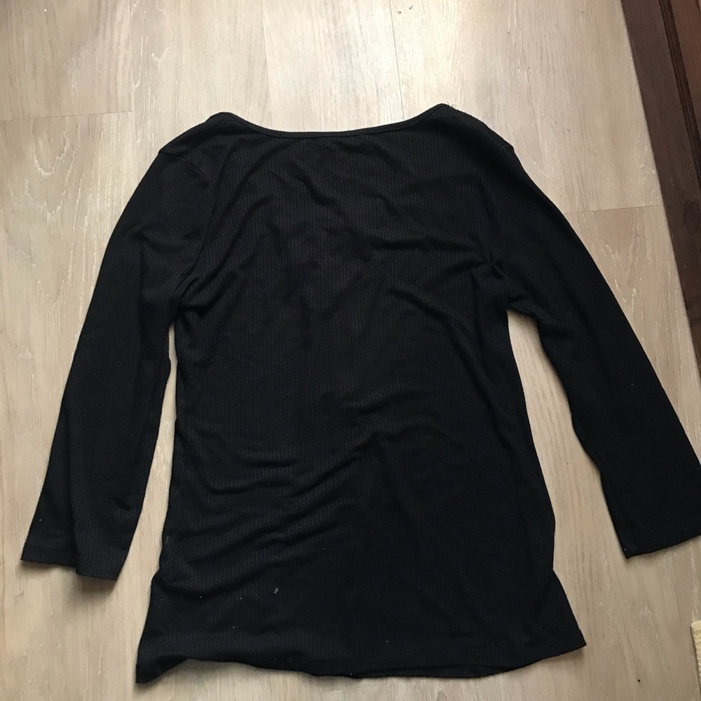Size Large - Picture 2 of 2